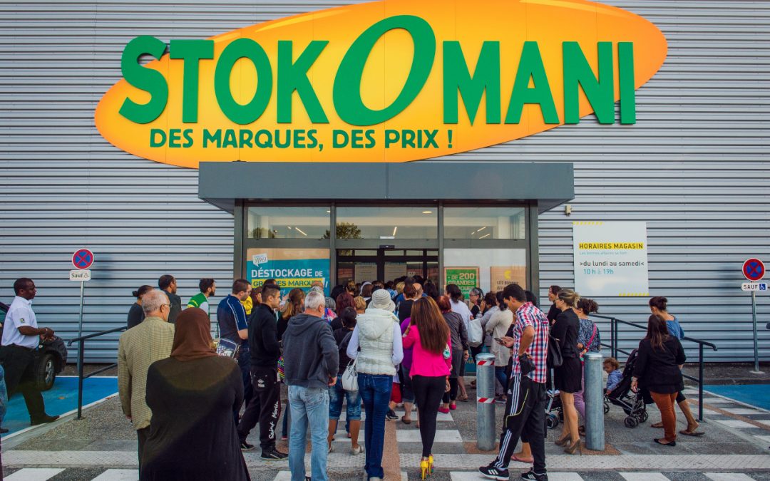 STOKOMANI, leader français du déstockage physique, choisit les logiciels de prévision et de planification AZAP pour piloter le réapprovisionnement de son réseau de magasins.